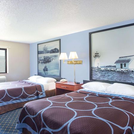 Motel Super 8 By Wyndham Massena Ny Esterno foto