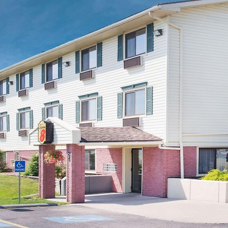 Motel Super 8 By Wyndham Massena Ny Esterno foto
