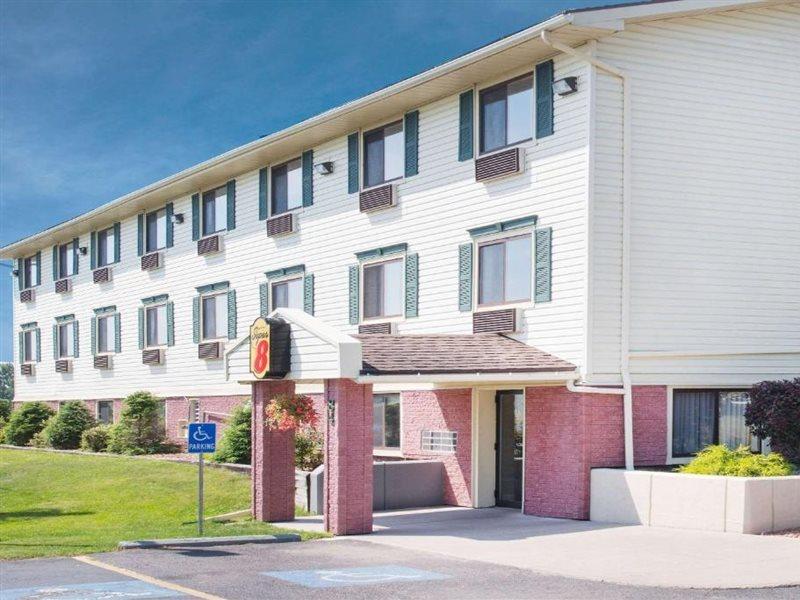 Motel Super 8 By Wyndham Massena Ny Esterno foto