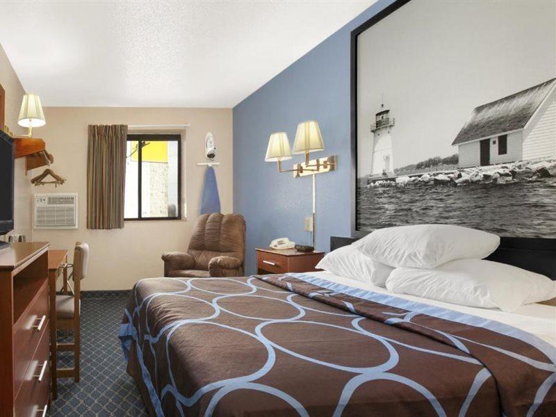 Motel Super 8 By Wyndham Massena Ny Esterno foto