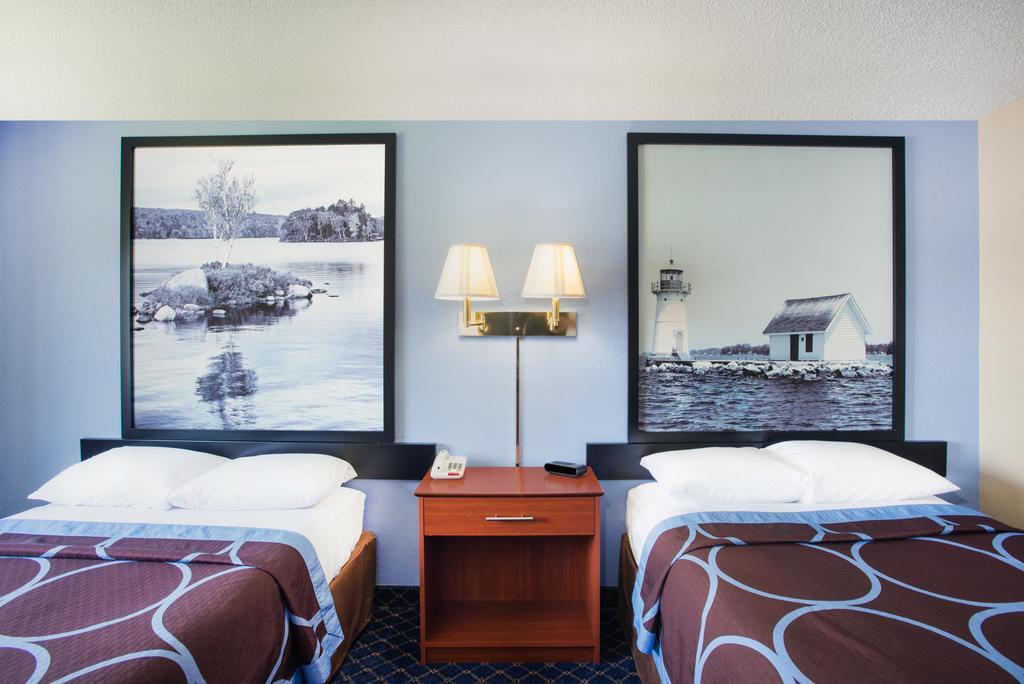 Motel Super 8 By Wyndham Massena Ny Esterno foto